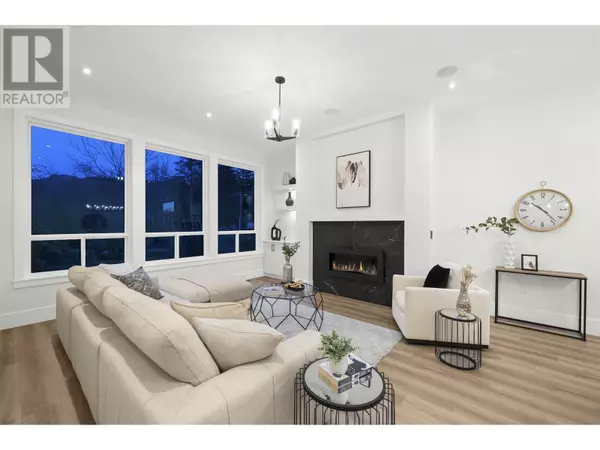 Maple Ridge, BC V2W1H5,11002 243B STREET