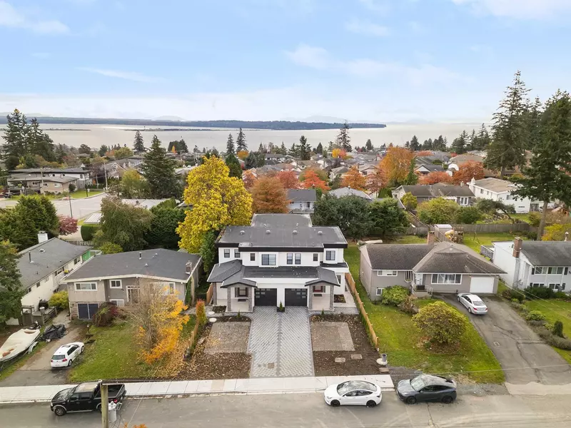 15570A OXENHAM AVENUE, White Rock, BC V4B2J3