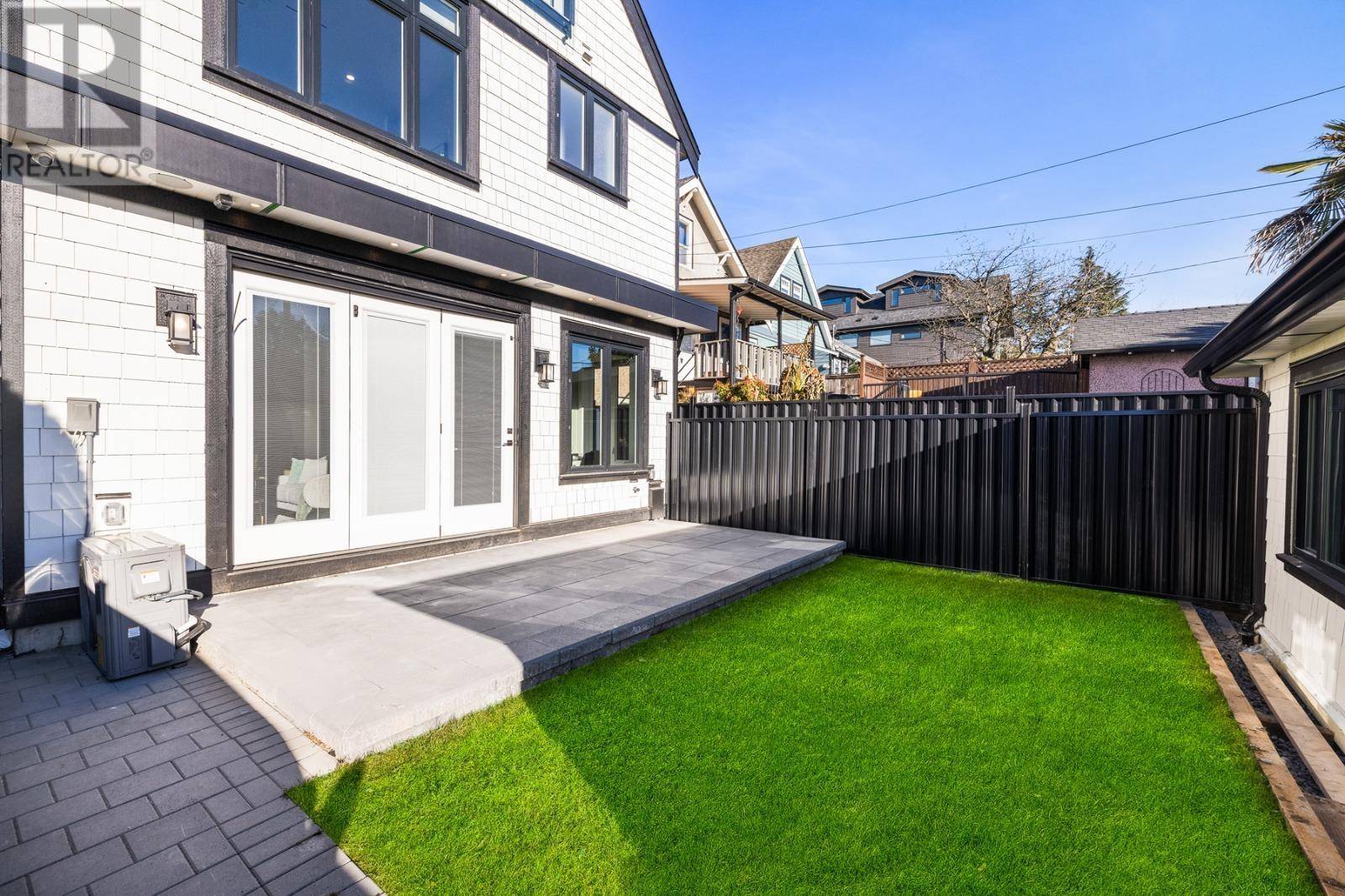 Vancouver, BC V5N1N1,2334 E 5TH AVENUE