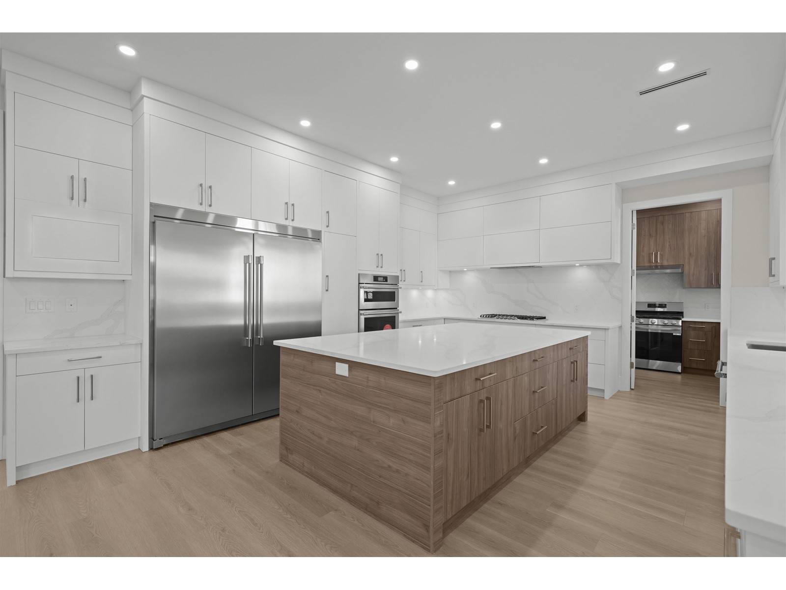 Langley, BC V2Z0B6,20251 27 AVENUE