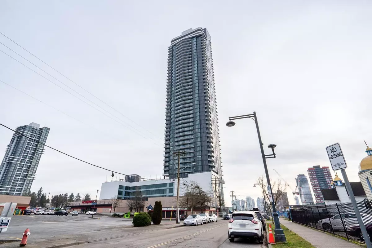 Surrey, BC V3T0V4,10750 135A ST #801