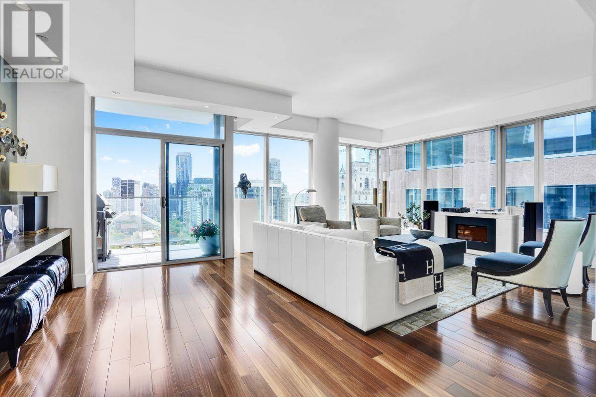 Vancouver, BC V6C0B5,667 HOWE ST #1902