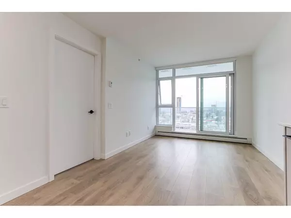 Surrey, BC V3T1N7,13685 102 AVE #2212