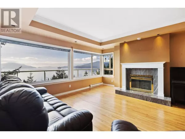 350 KELVIN GROVE WAY, Lions Bay, BC V0N2E0