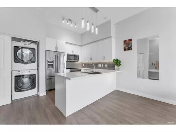 Delta, BC V4C0E2,11967 80 AVE #301