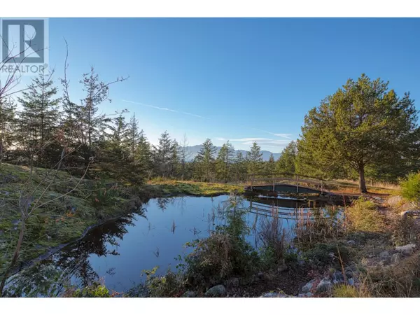 Halfmoon Bay, BC V7Z1B7,10339 SUNSHINE COAST HIGHWAY