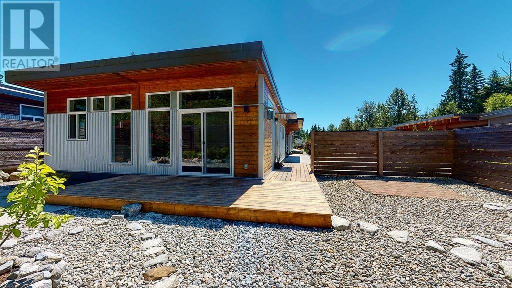 890 TROWER LANE, Gibsons, BC V0N1V9