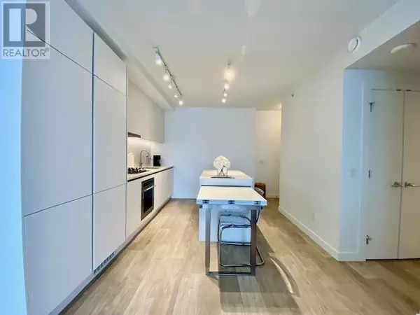 Coquitlam, BC V3J0J6,657 WHITING WAY #1203