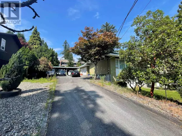 Coquitlam, BC V3K2R7,731 SHAW AVENUE
