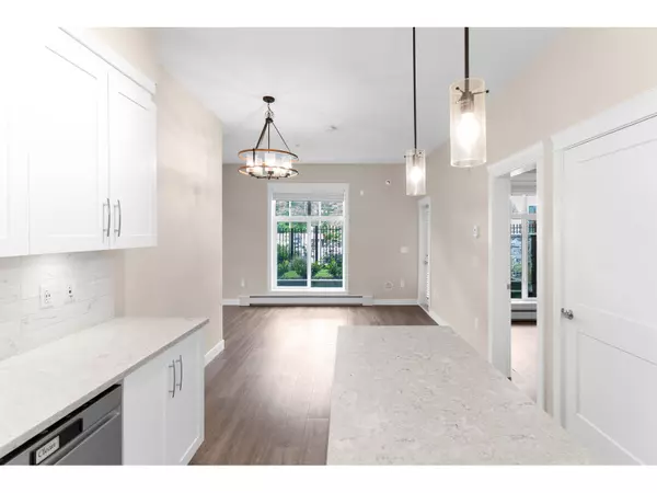 11077 RAVINE #4, Surrey, BC V3T0R7