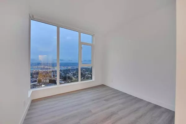 Surrey, BC V3T2X6,10750 135A ST #3308