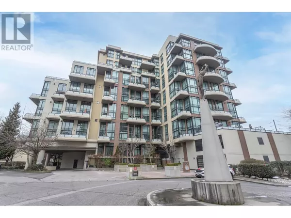 10 RENAISSANCE SQ #305, New Westminster, BC V3M1B1