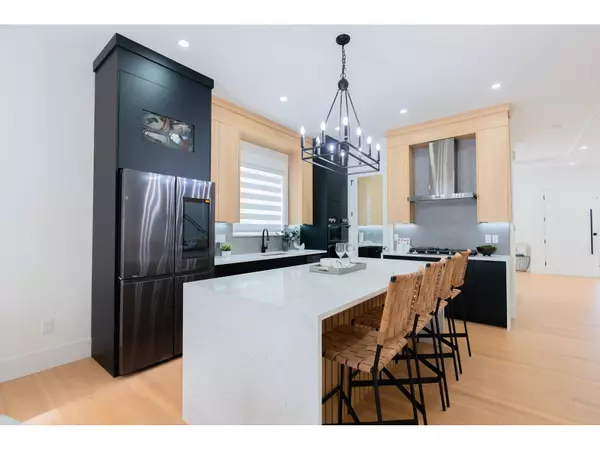 Surrey, BC V3S1R3,14446 60TH AVENUE