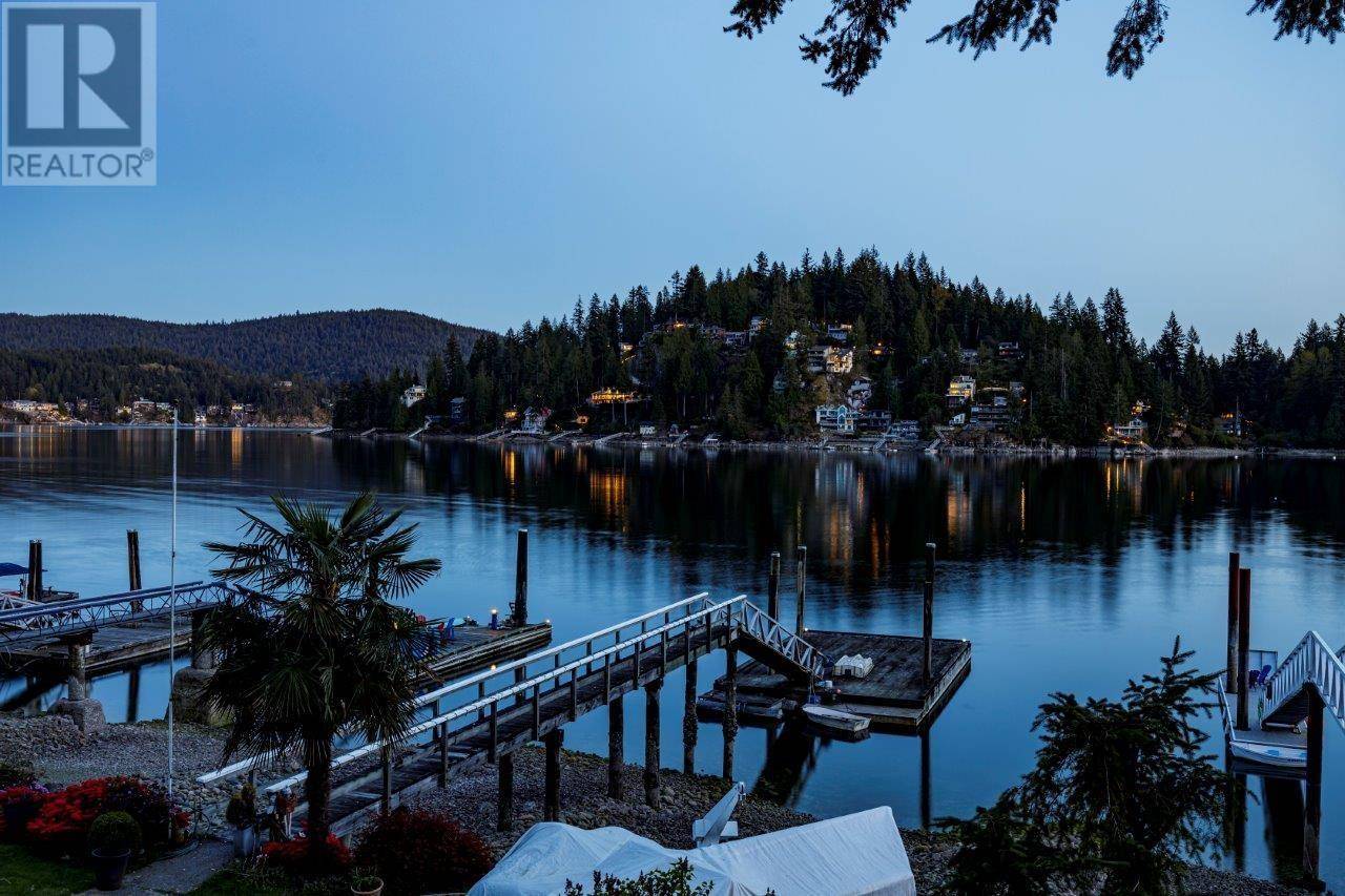 North Vancouver, BC V7G1V6,2730 PANORAMA DRIVE