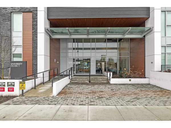 Surrey, BC V3T0S6,13428 105 AVE #1308