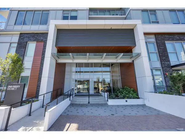 Surrey, BC V3T0S6,13428 105 AVE #2202