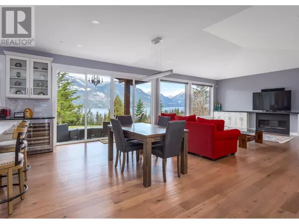 300 FURRY CREEK DR #1, West Vancouver, BC V8B1A3