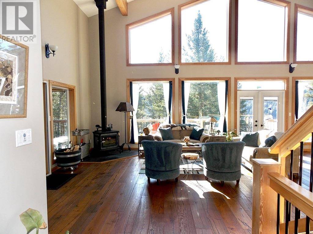 Lac La Hache, BC V0K1T1,3630 PARK PLACE