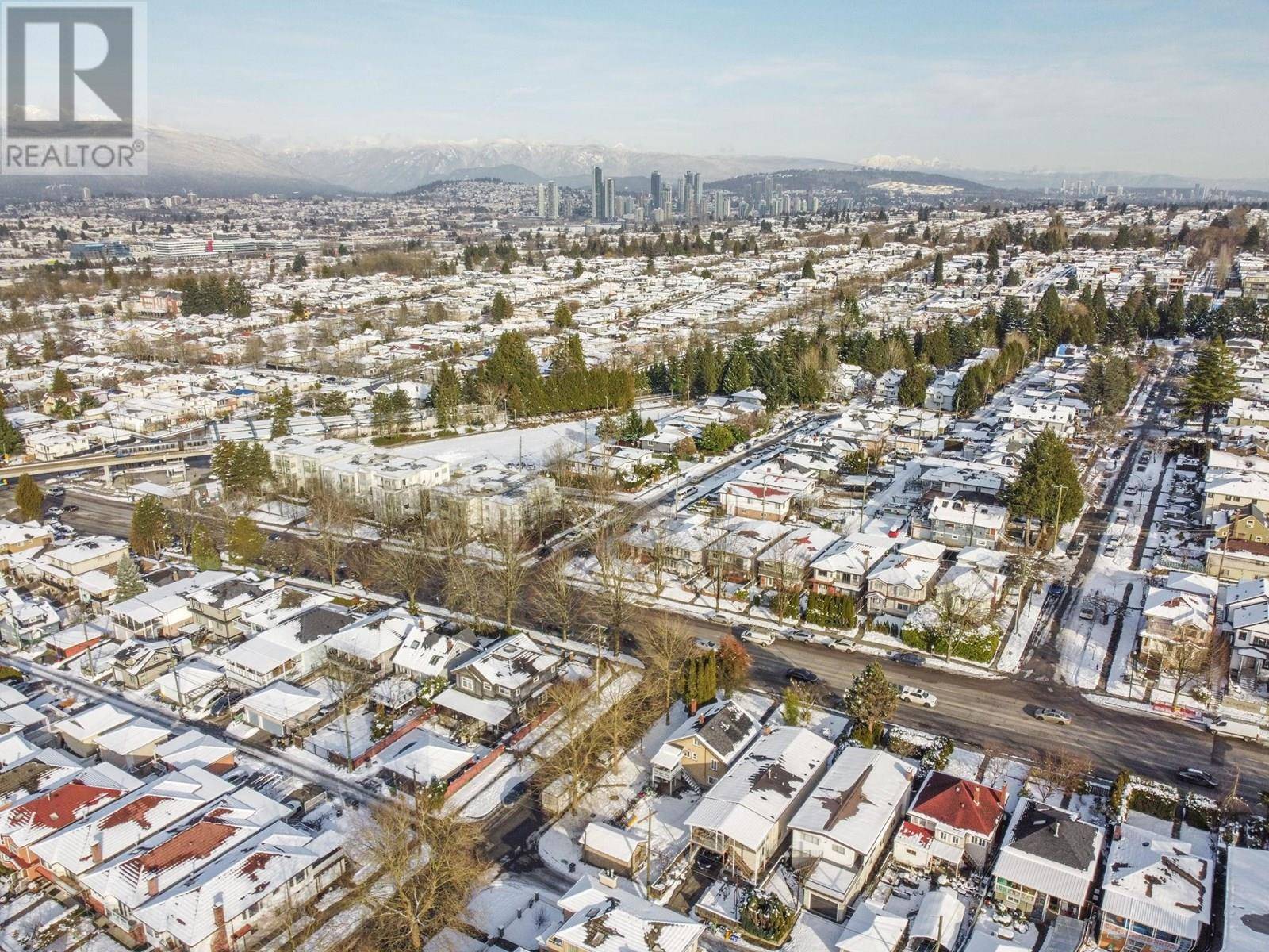 Vancouver, BC V5N5H9,4307 NANAIMO STREET