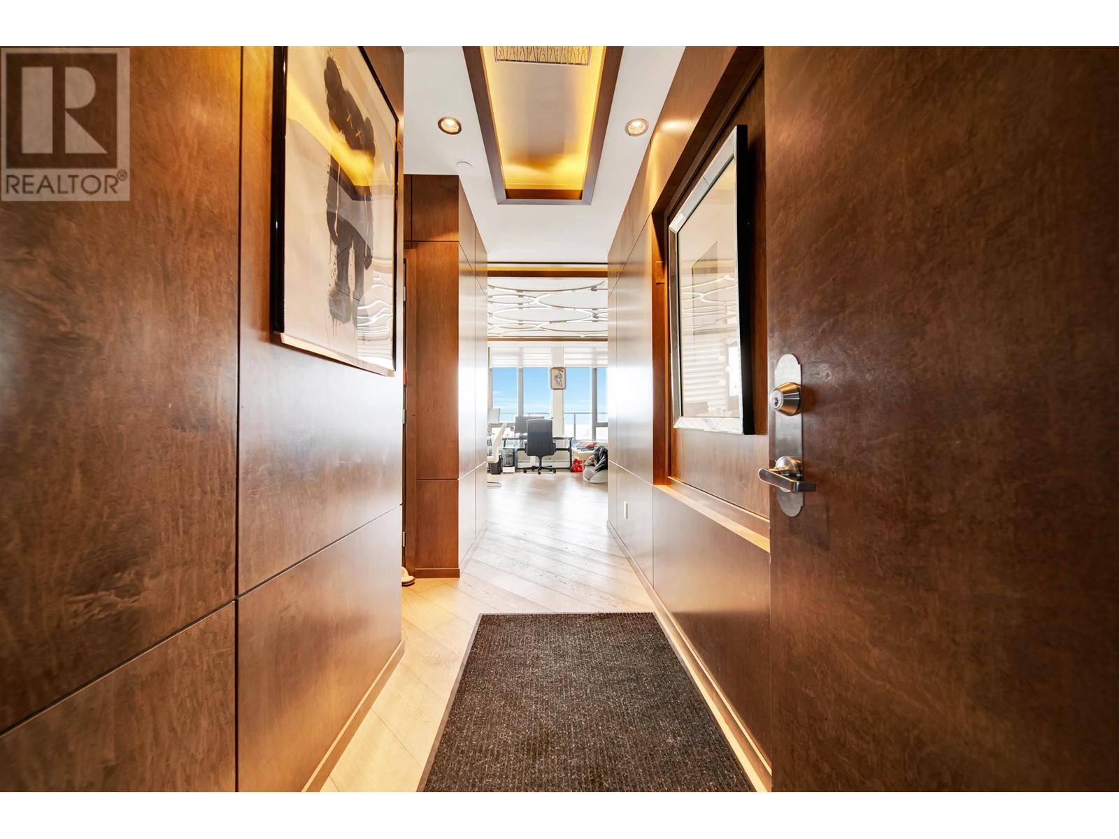 Vancouver, BC V5R0C3,2689 KINGSWAY #PH2