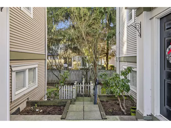 Surrey, BC V3V5N9,9559 130A ST #34