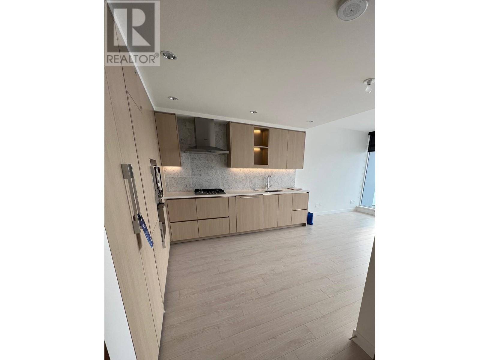 Burnaby, BC V5C0M8,4720 LOUGHEED HWY #2810