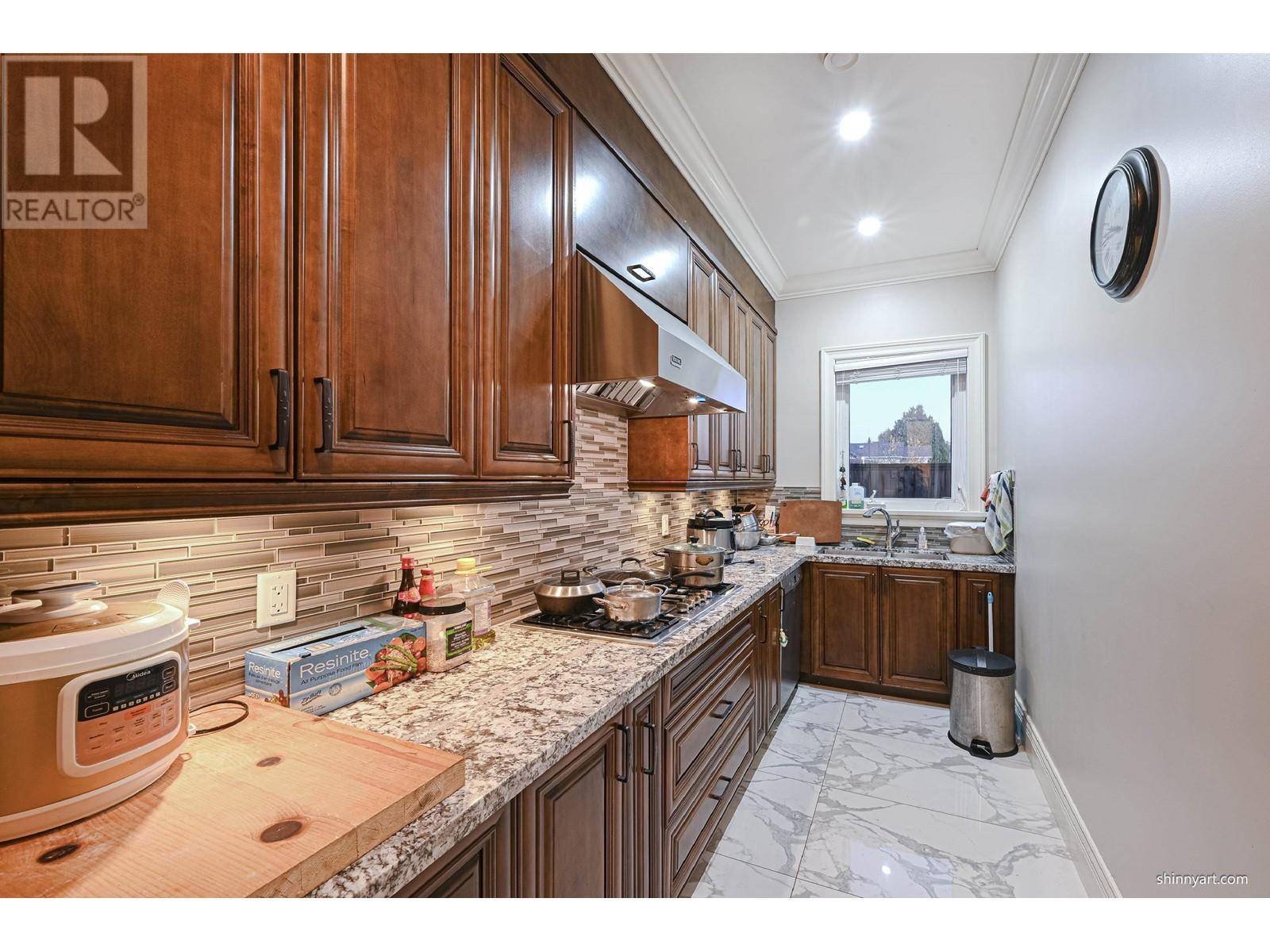 Richmond, BC V6Y1T6,9440 ALBERTA ROAD