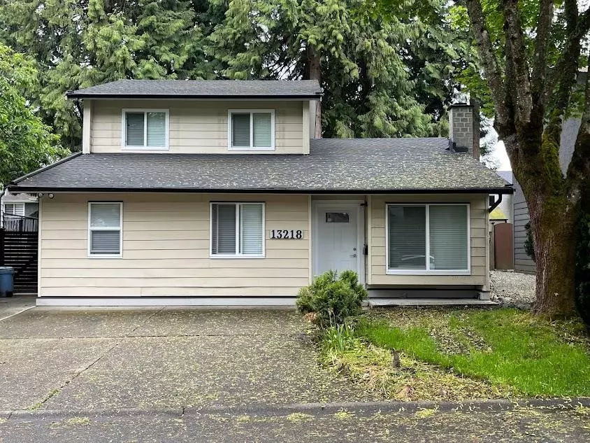 Surrey, BC V3W7J2,13218 67 AVENUE
