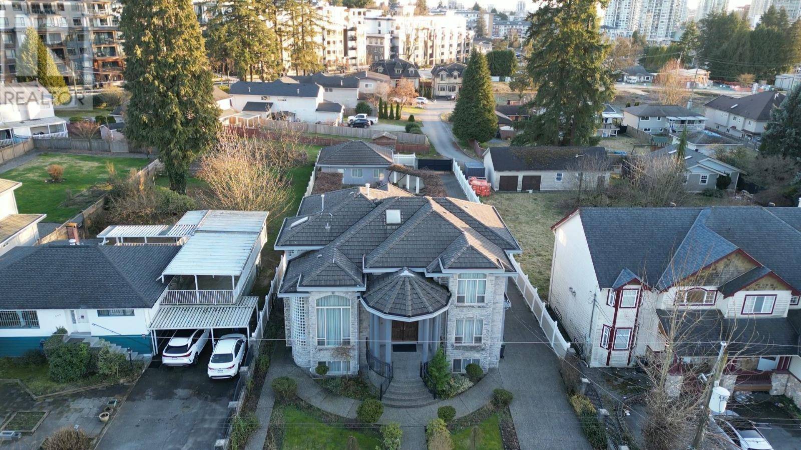 Coquitlam, BC V3J3Z8,642 THOMPSON AVENUE