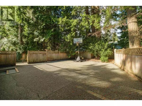 North Vancouver, BC V7H1L7,2548 BOSWELL AVENUE