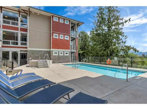 Abbotsford, BC V3G0G3,2242 WHATCOM #305