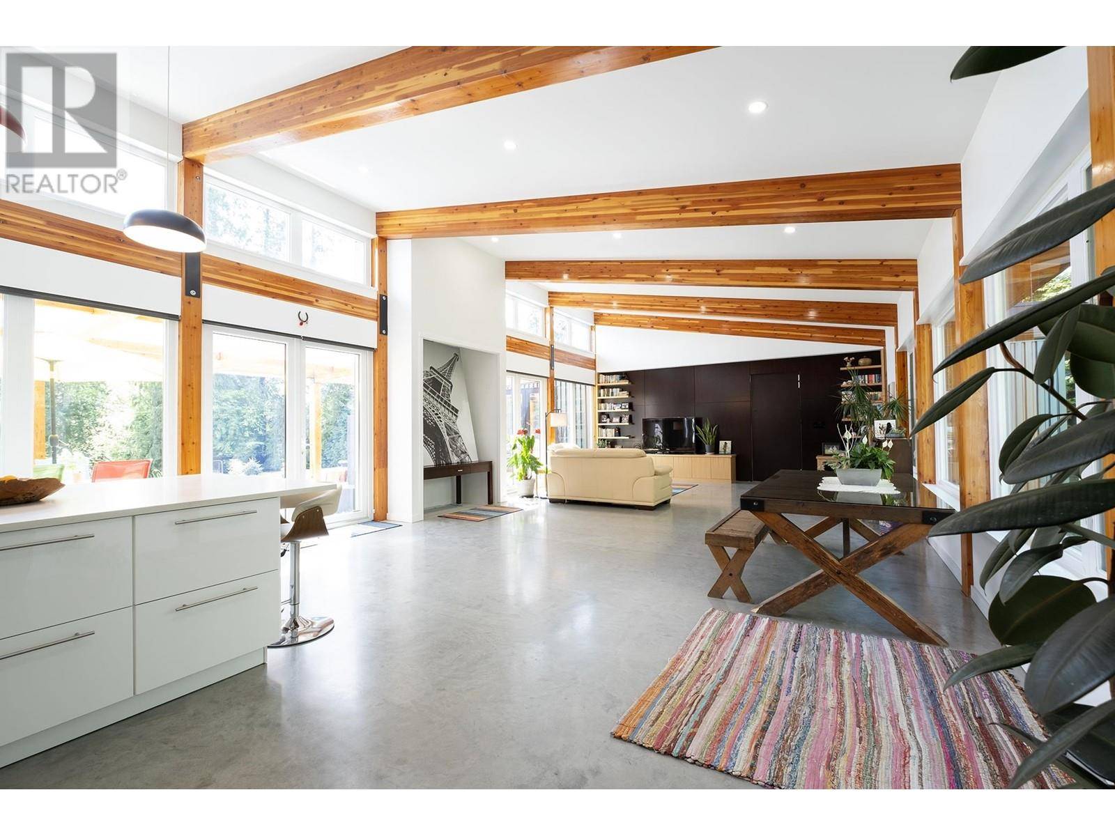 Gibsons, BC V0N1V7,996 REED ROAD