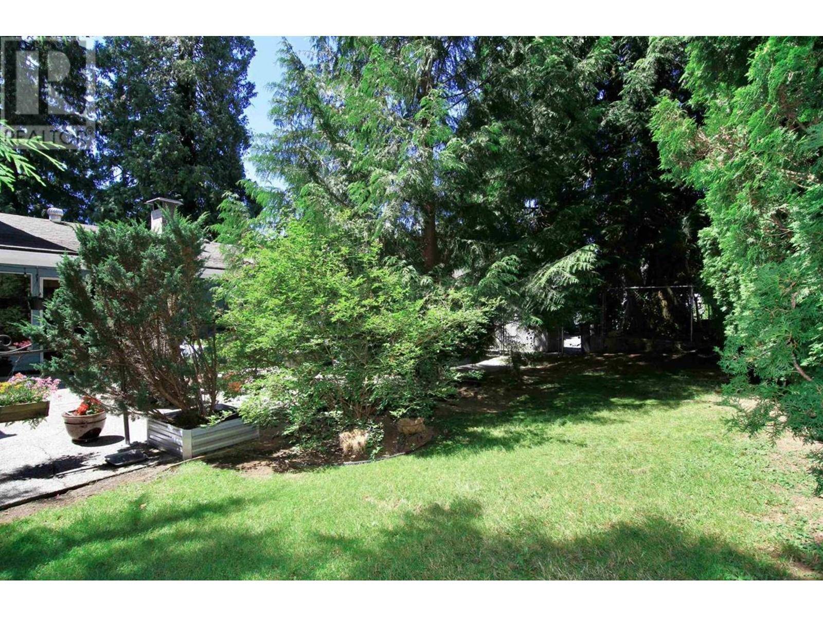 Coquitlam, BC V3B2X8,3321 WILLERTON COURT