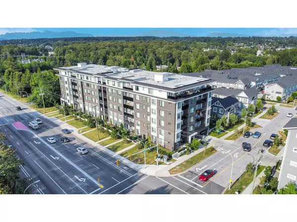 13623 81A AVE #220, Surrey, BC V3W3N7