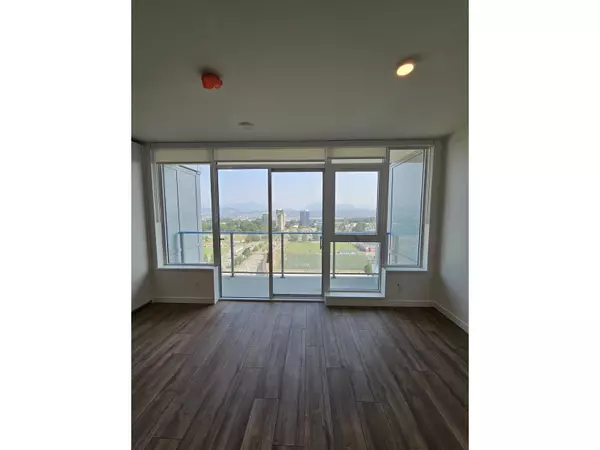 Surrey, BC V3T0S6,13428 105 AVE #2103