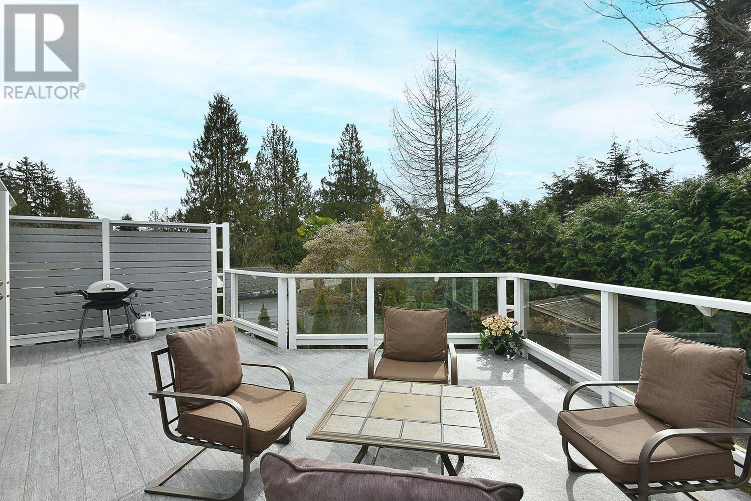 Sechelt, BC V7Z0M3,5460 CARNABY PLACE