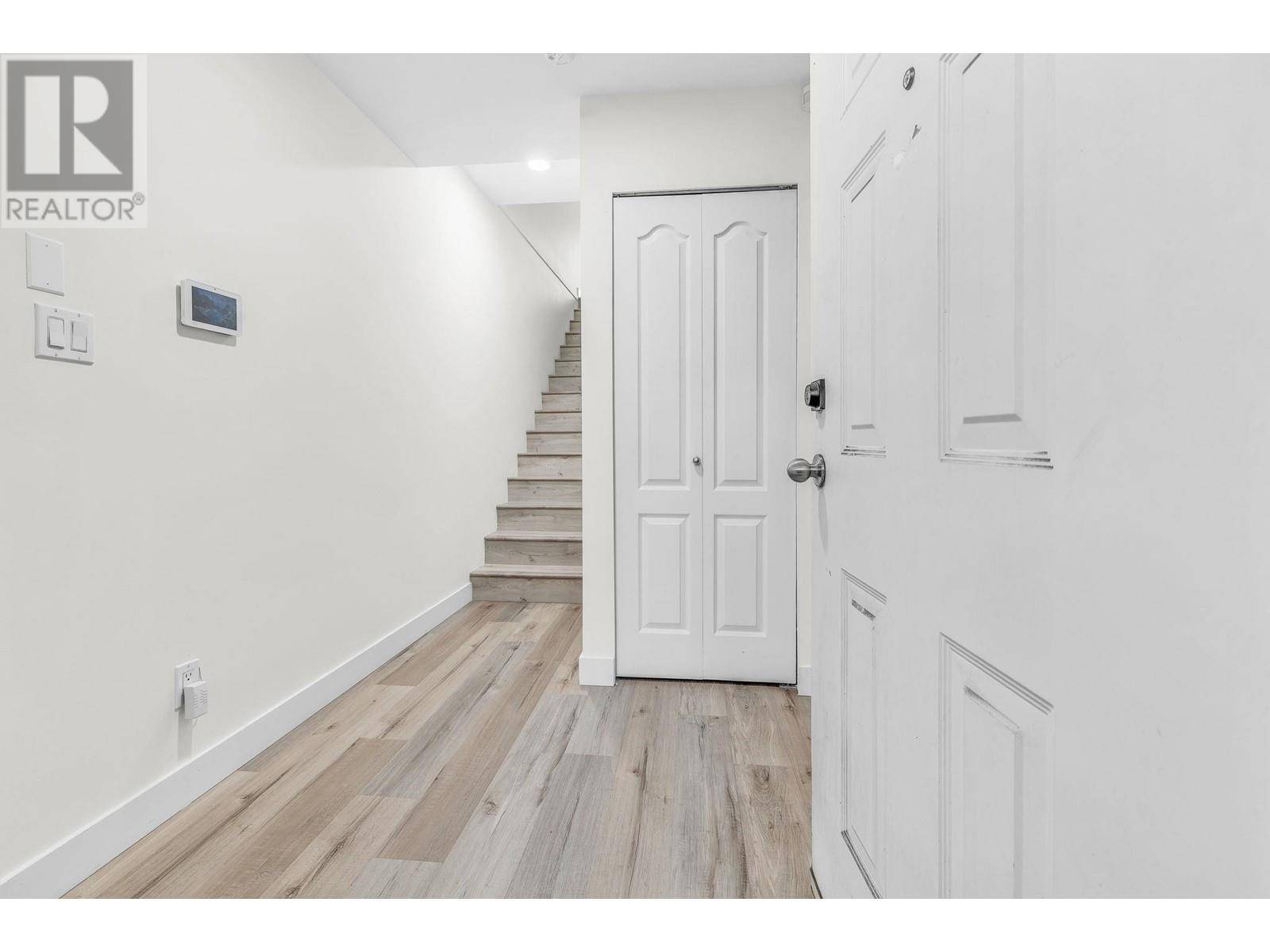 Richmond, BC V6V2W7,22788 NORTON CT #22
