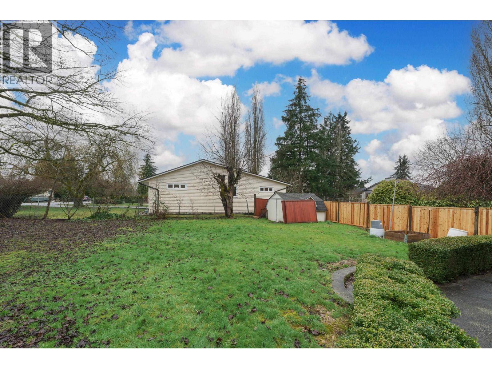 Maple Ridge, BC V2X6T2,11943 232 STREET