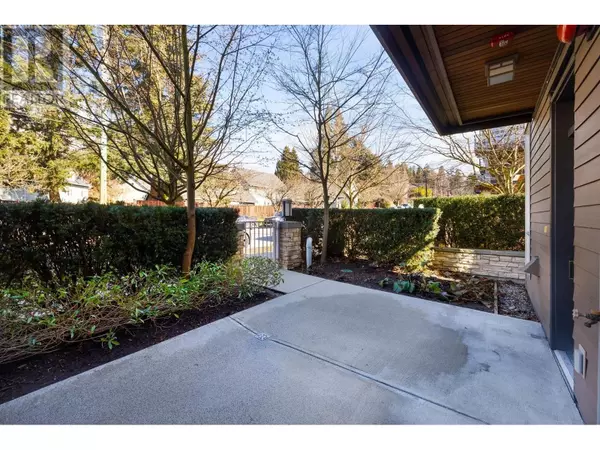 North Vancouver, BC V7M0B8,735 West 15TH ST #121