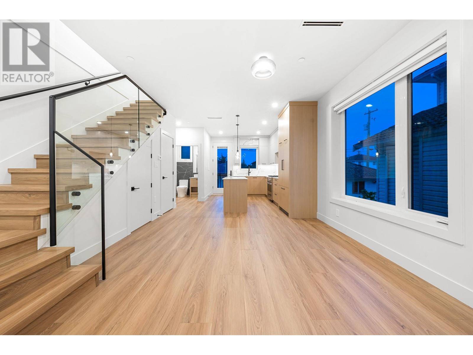 Vancouver, BC V5P2A1,1810 E 55TH AVENUE
