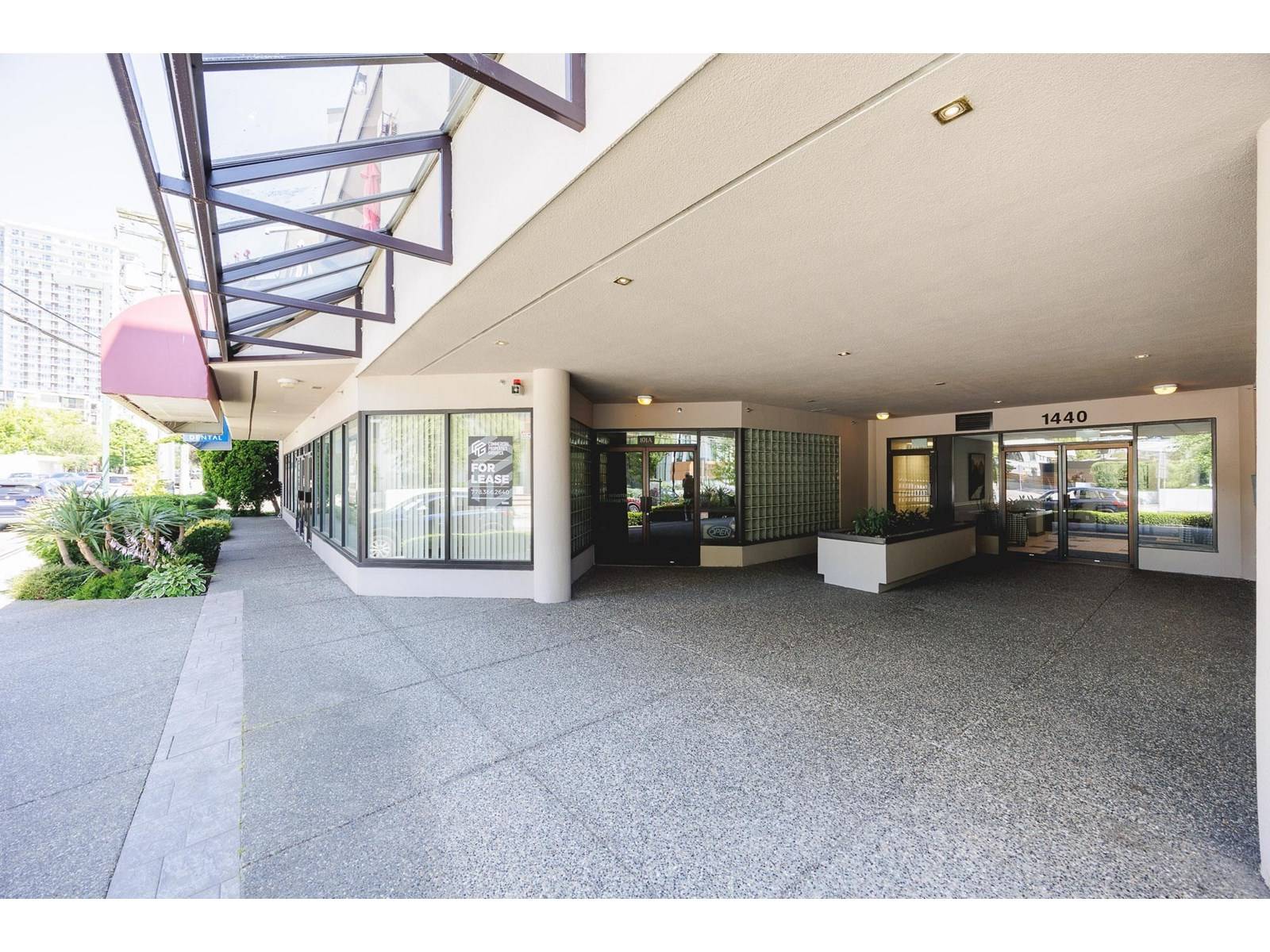 White Rock, BC V4B4A3,1440 GEORGE #208