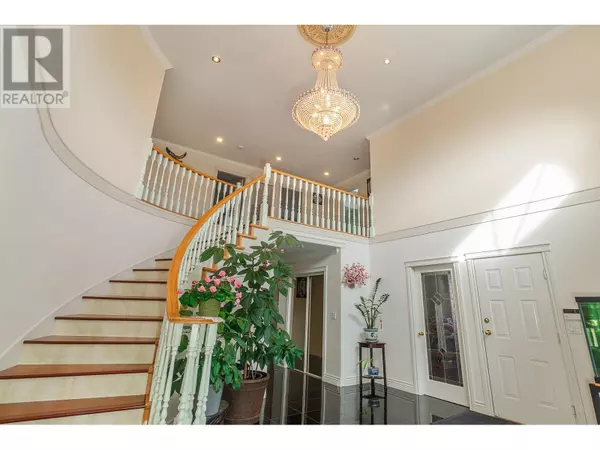 Burnaby, BC V5B2M6,6169 LOCHDALE STREET