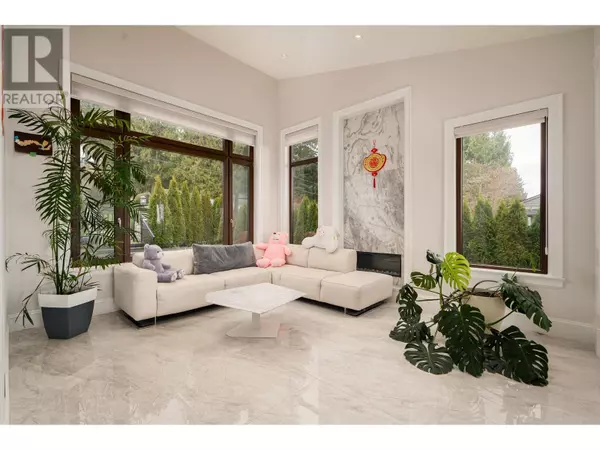 West Vancouver, BC V7T2G7,1410 MATHERS AVENUE