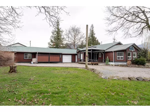 Chilliwack, BC V2R4B7,44465 SOUTH SUMAS ROAD|Sardis West Vedder