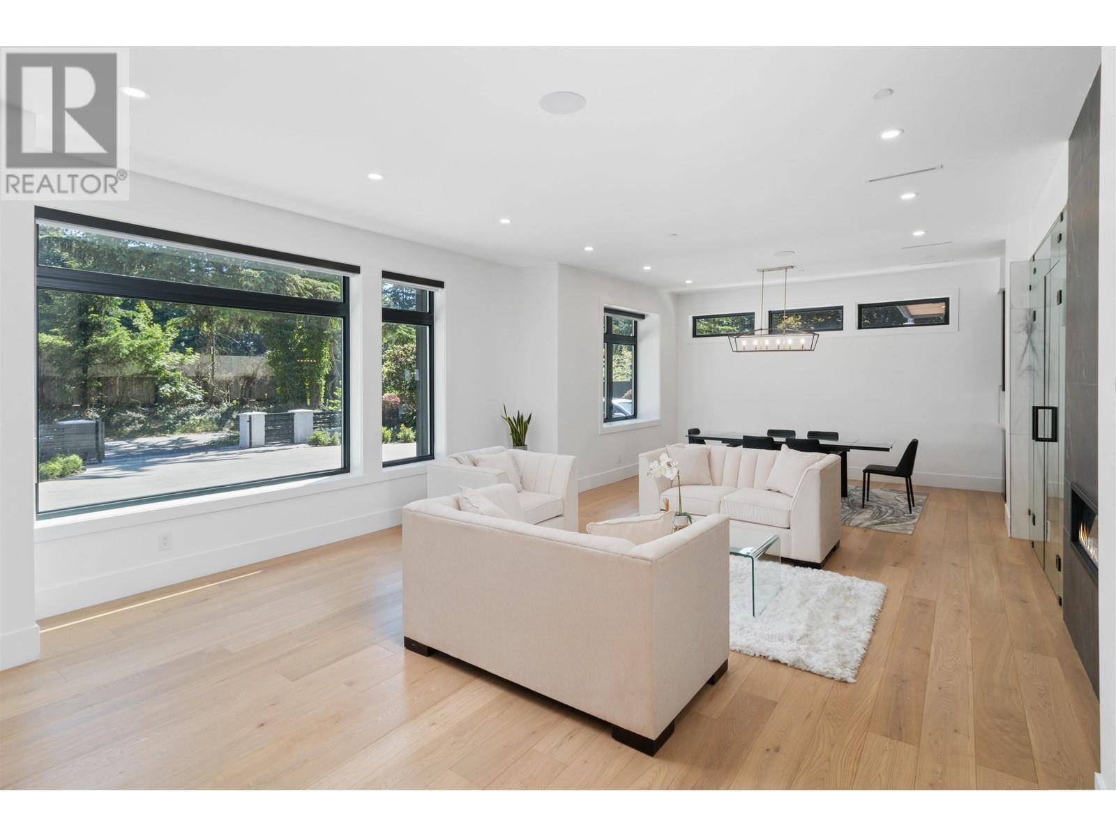 West Vancouver, BC V7S1H4,565 MATHERS AVENUE