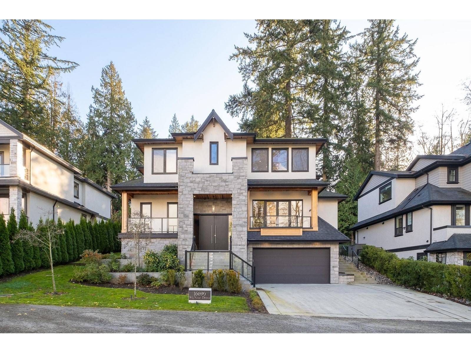 16690 MCNAIR DRIVE, White Rock, BC V3Z0P9