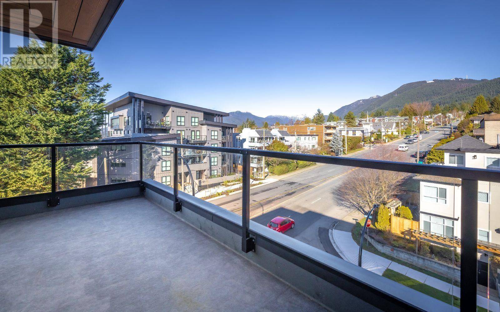 2590 LONSDALE AVENUE, Vancouver, BC V7N3H8