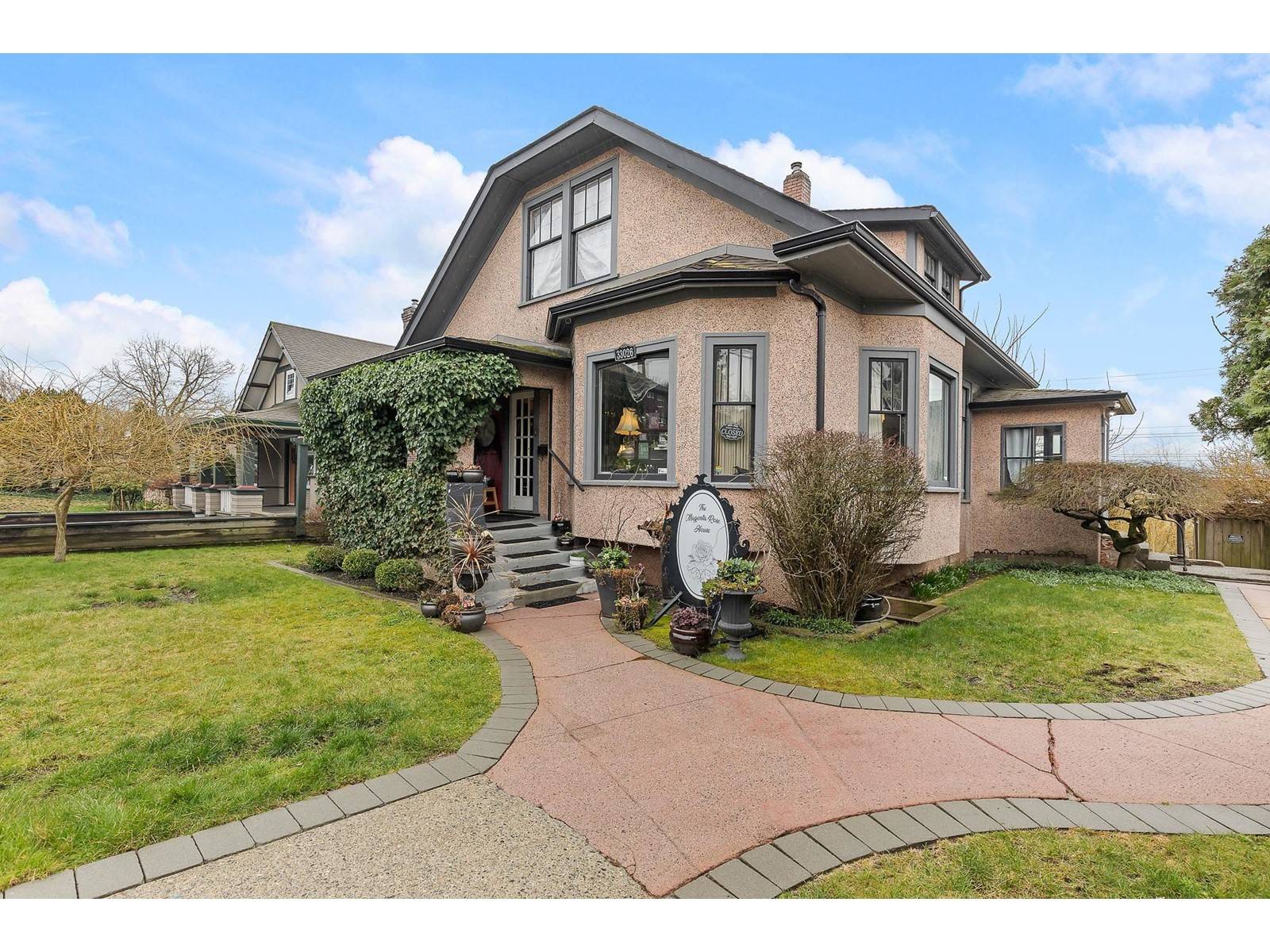 Mission, BC V2V1J8,33026 2ND AVENUE