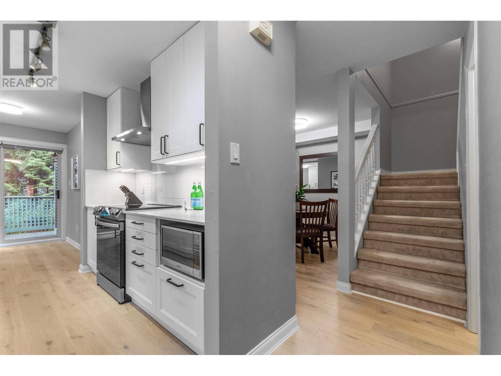 Port Moody, BC V3H4Z5,65 FOXWOOD DR #5