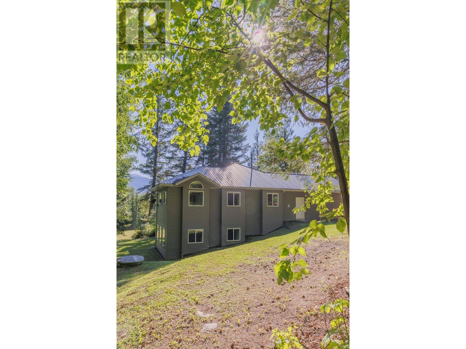 Mcbride, BC V0J2E0,4040 MOUNTAIN VIEW ROAD